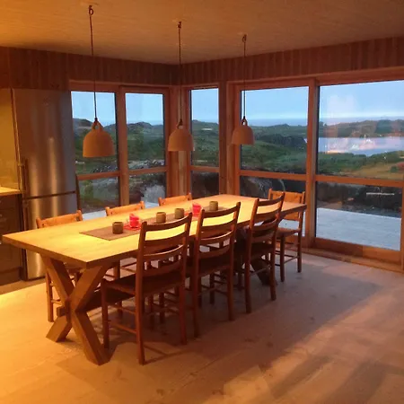 Lofoten Links *