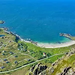 Lofoten Links *